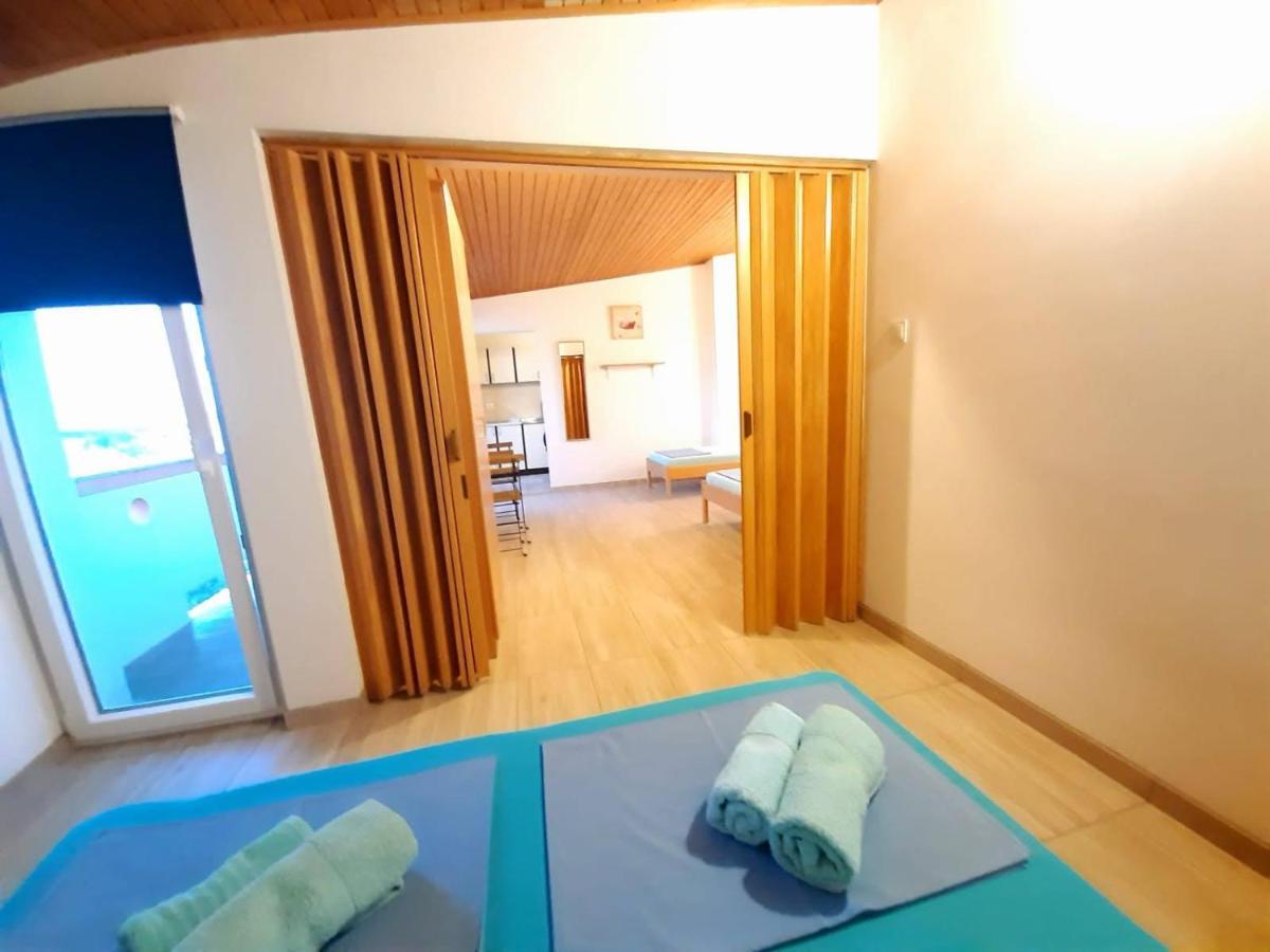 Apartment Dado Novalja