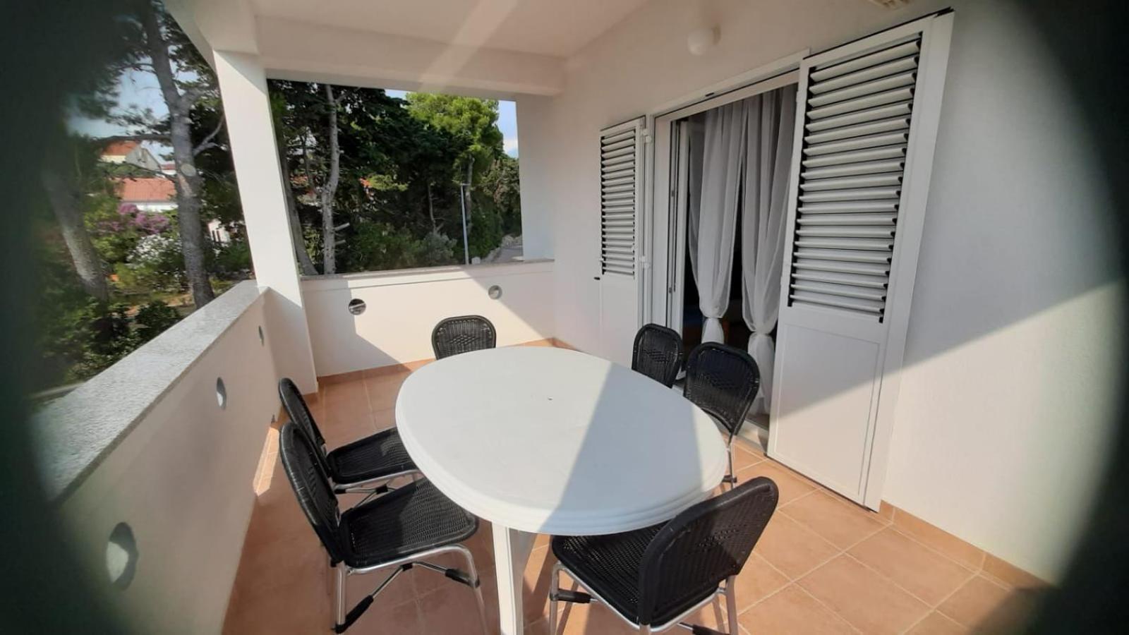Dado Apartment