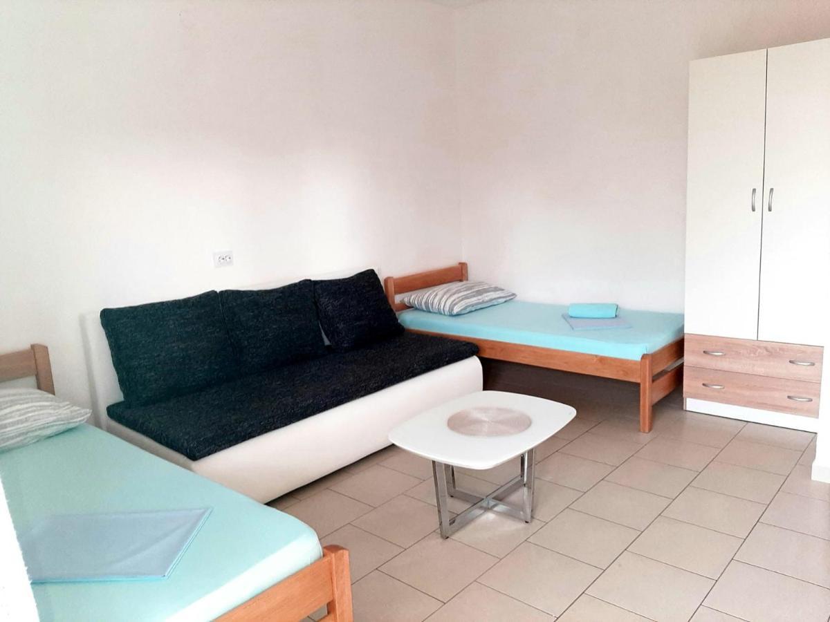 Apartment Dado