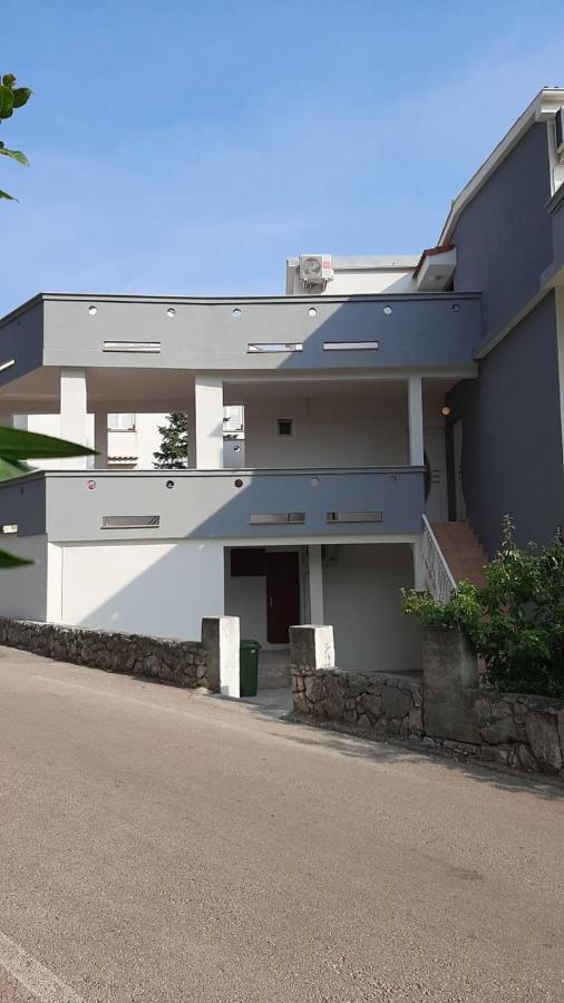 Dado Apartment *
